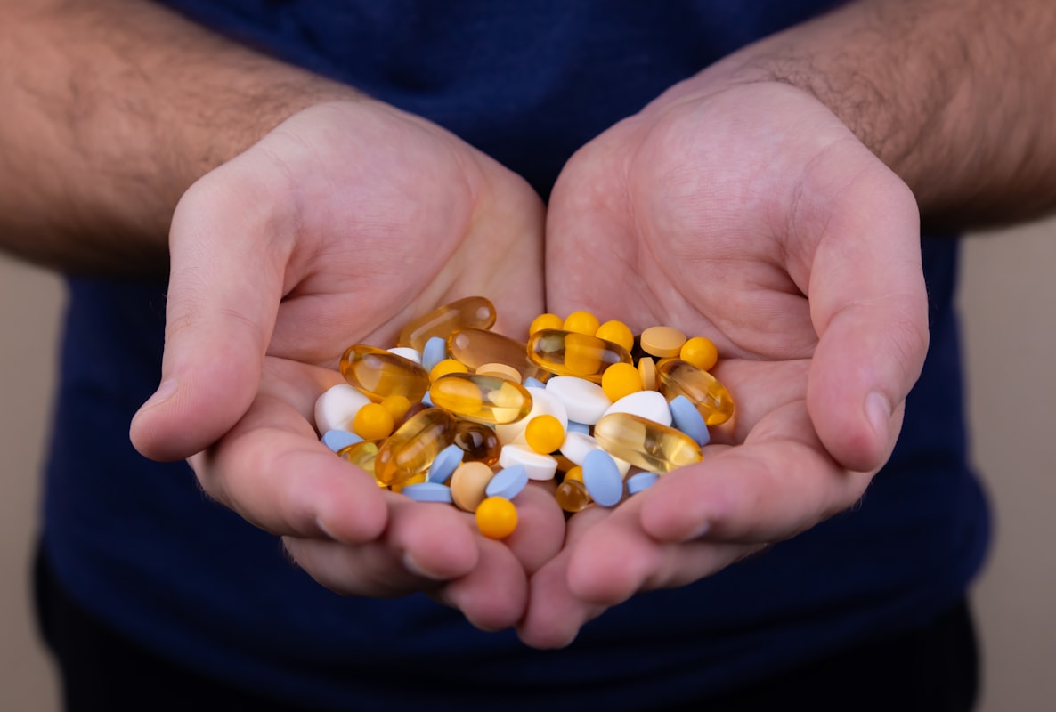 Vitaminas y suplementos naturales para hombres activos